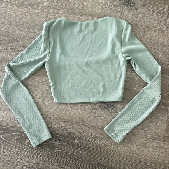 Petal & Pup Long Sleeve Crop Top - Picture 5 of 5